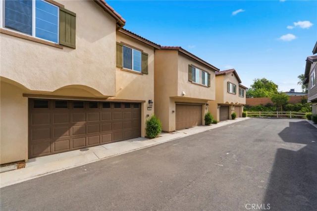 7102 Olive Grove Street, Riverside, CA 92507