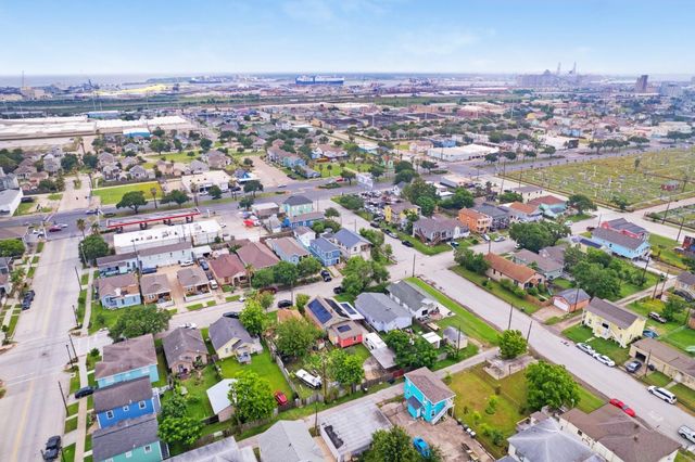 4409 Avenue K, Galveston, TX 77550