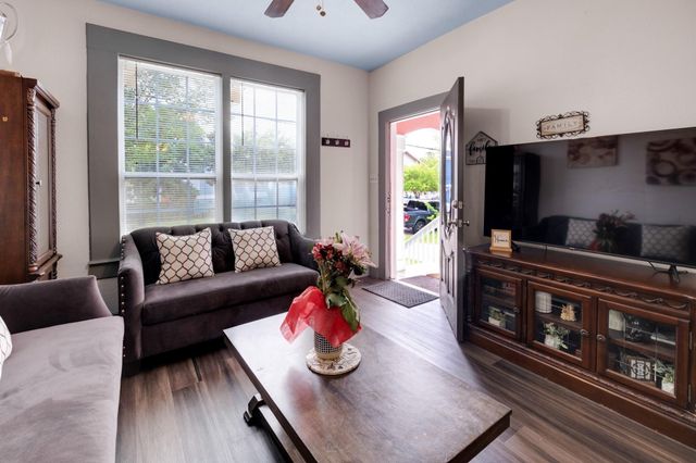 4409 Avenue K, Galveston, TX 77550