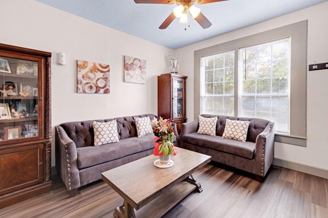 4409 Avenue K, Galveston, TX 77550