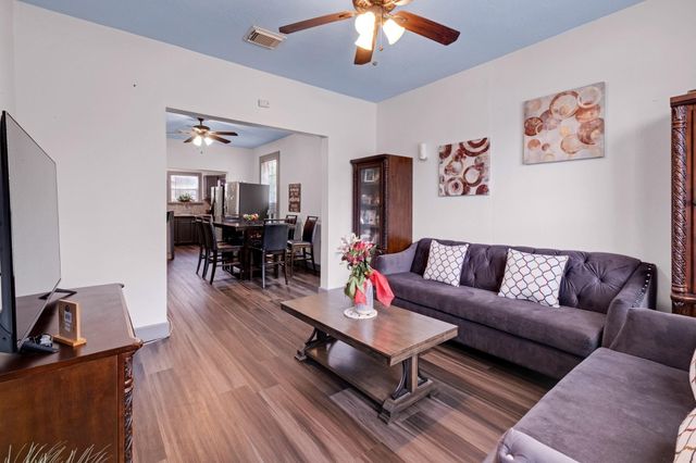 4409 Avenue K, Galveston, TX 77550