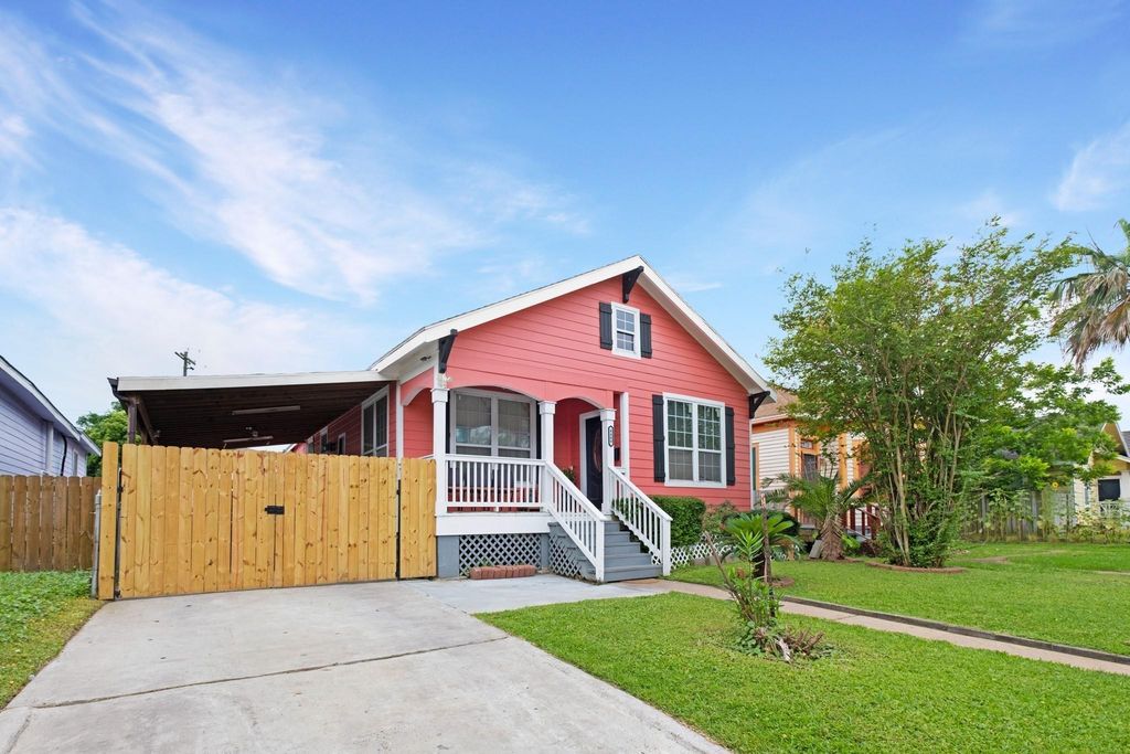 4409 Avenue K, Galveston, TX 77550