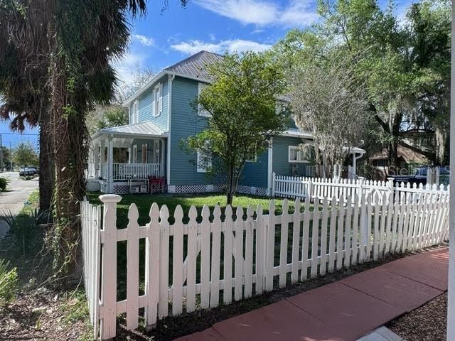 201 E VOORHIS AVENUE, Deland, FL 32724