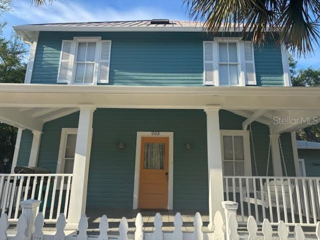 201 E VOORHIS AVENUE, Deland, FL 32724
