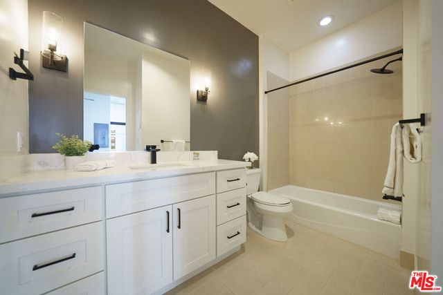 3810 Wilshire Boulevard 804, Los Angeles, CA 90010