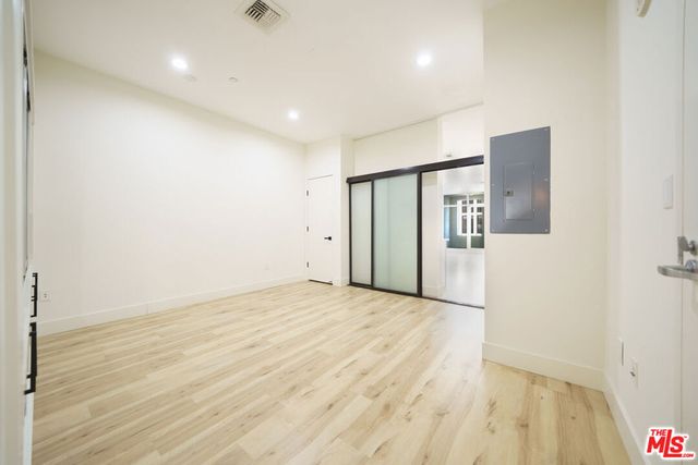 3810 Wilshire Boulevard 804, Los Angeles, CA 90010