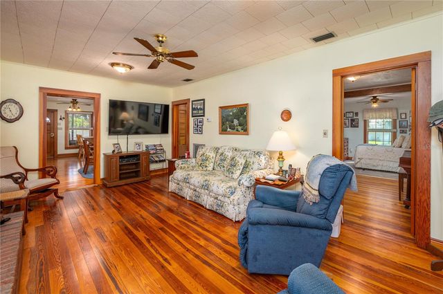 1318 MOSS AVENUE, Haines City, FL 33844