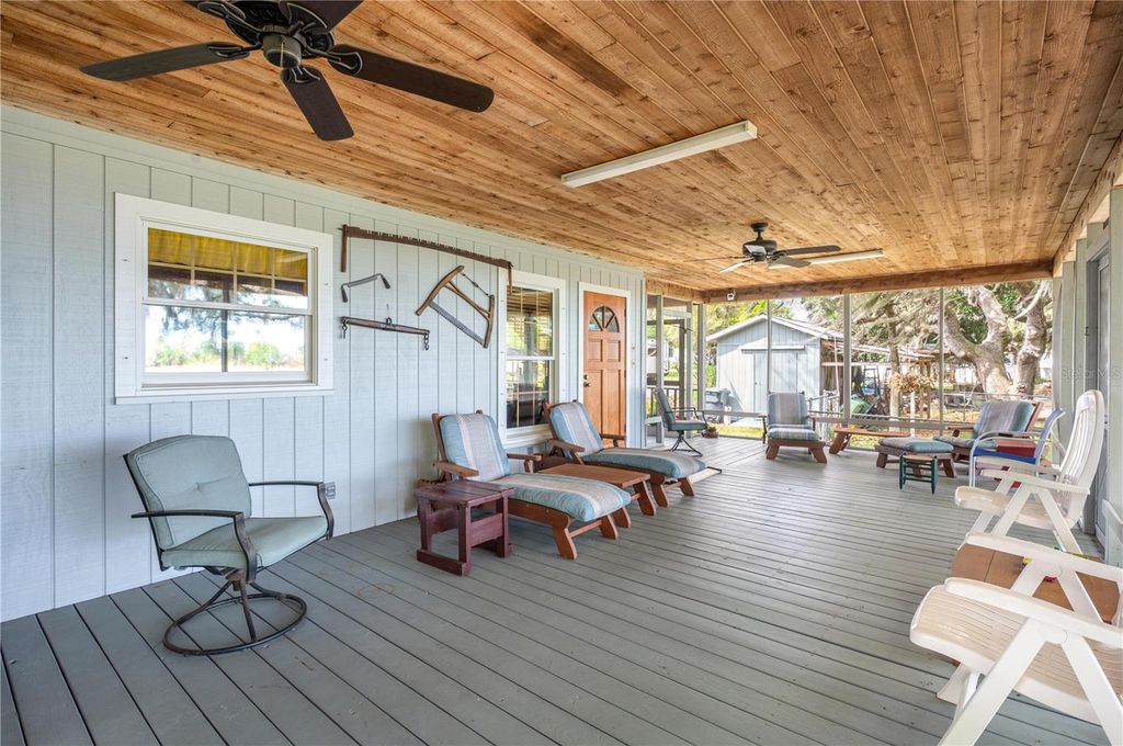 Image 14 of property listing at 1318 MOSS AVENUE, Haines City, FL 33844