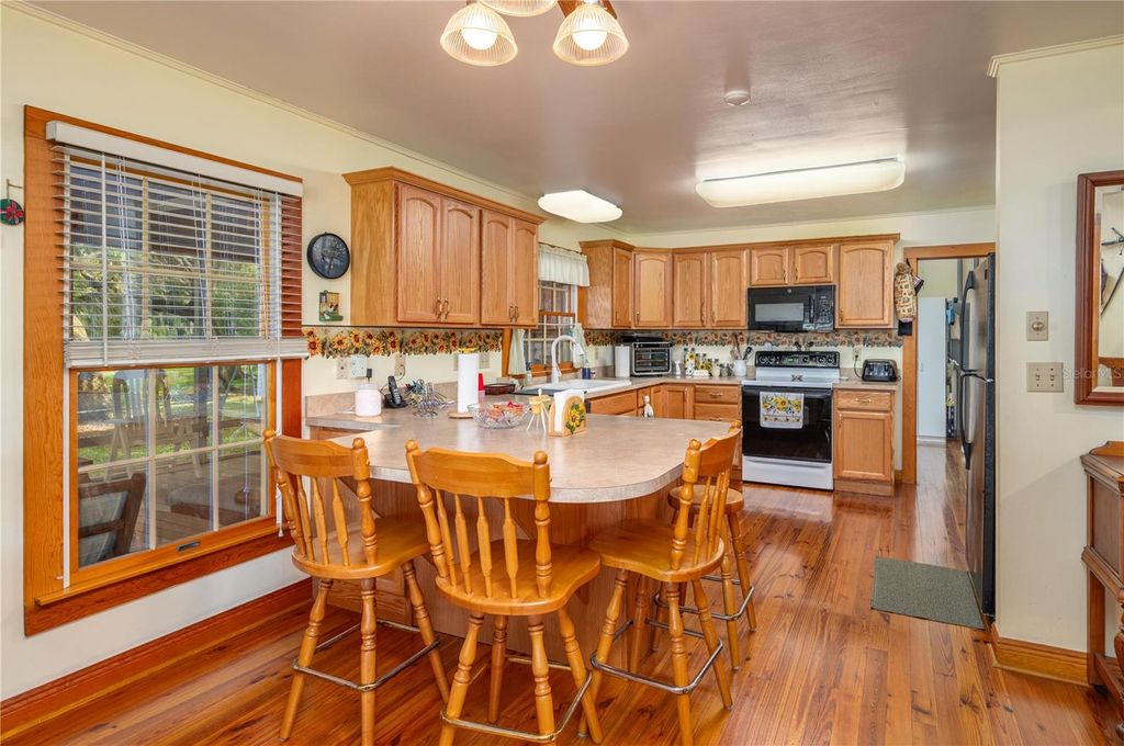 Image 27 of property listing at 1318 MOSS AVENUE, Haines City, FL 33844