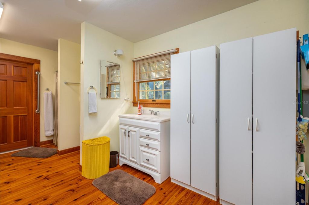 Image 31 of property listing at 1318 MOSS AVENUE, Haines City, FL 33844