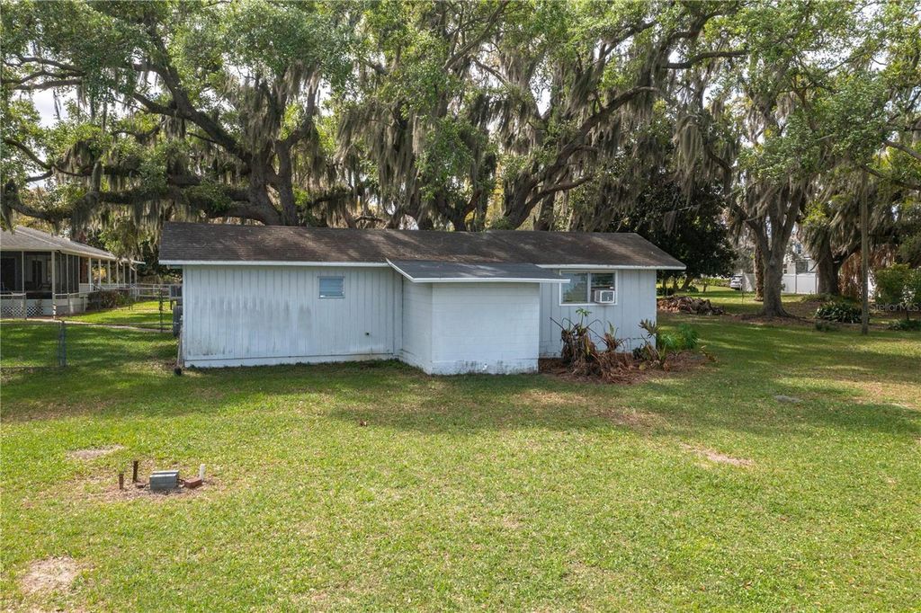 Image 40 of property listing at 1318 MOSS AVENUE, Haines City, FL 33844