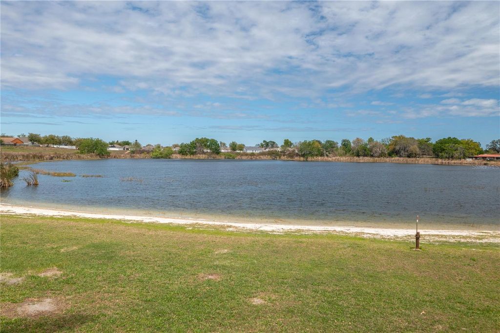 Image 5 of property listing at 1318 MOSS AVENUE, Haines City, FL 33844