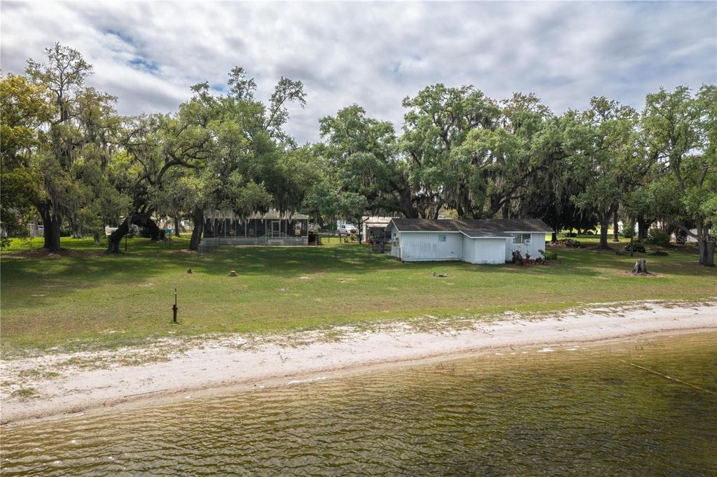 Image 41 of property listing at 1318 MOSS AVENUE, Haines City, FL 33844