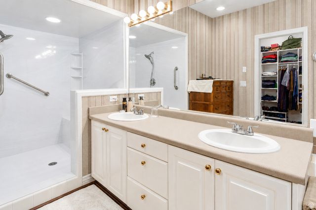 1581 E OLD LAKE LN, Fruit Heights, UT 84037