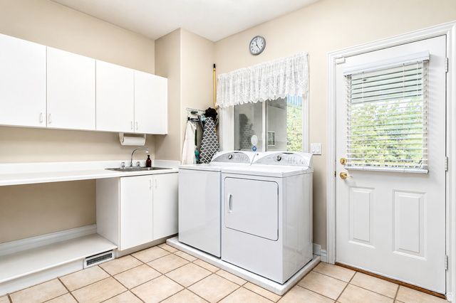 1581 E OLD LAKE LN, Fruit Heights, UT 84037