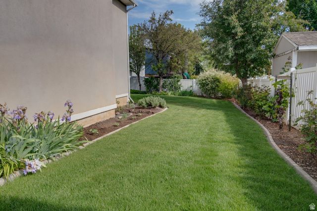 1581 E OLD LAKE LN, Fruit Heights, UT 84037