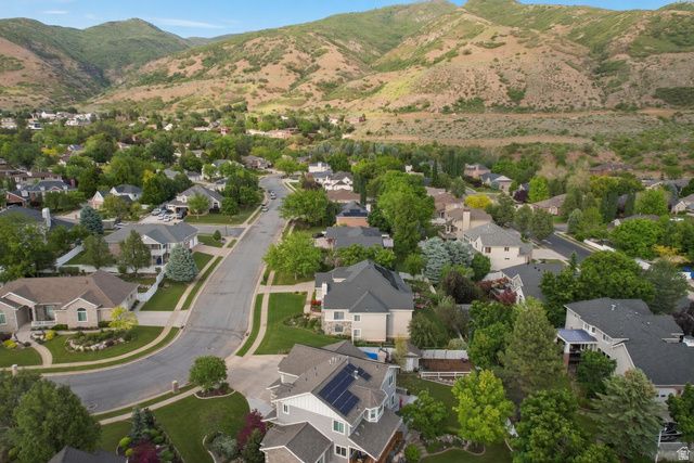 1581 E OLD LAKE LN, Fruit Heights, UT 84037