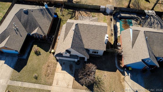 1104 E 137th Street, Glenpool, OK 74033