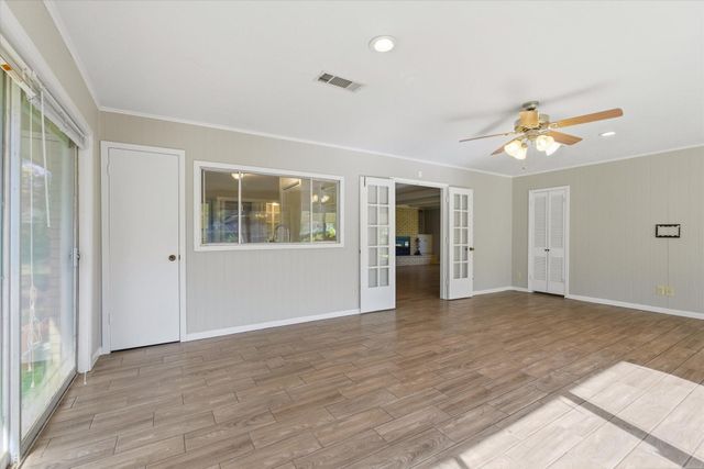 6004 Lakeside Drive, Liberty, TX 77575