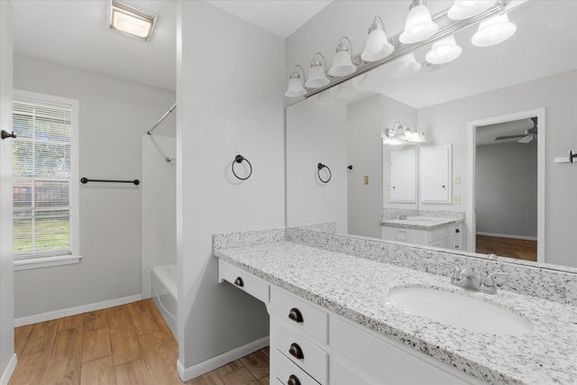 6004 Lakeside Drive, Liberty, TX 77575