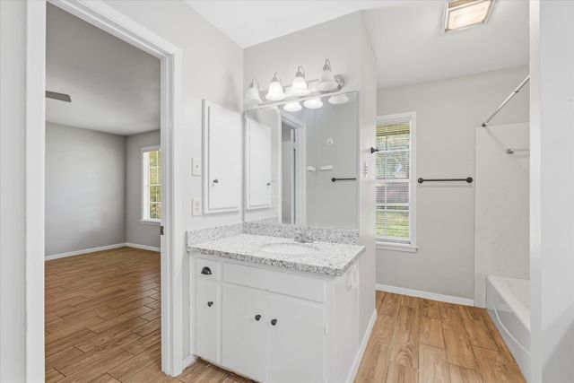 6004 Lakeside Drive, Liberty, TX 77575