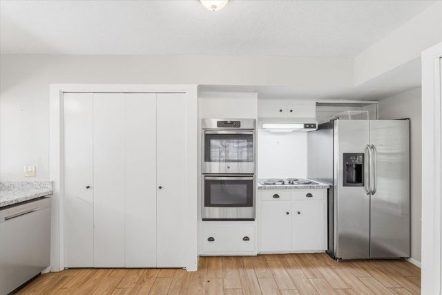 6004 Lakeside Drive, Liberty, TX 77575