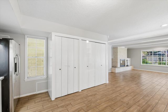 6004 Lakeside Drive, Liberty, TX 77575