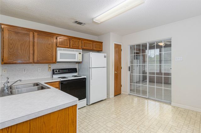 207 Pagosa Lane, Holly Lake Ranch, TX 75765