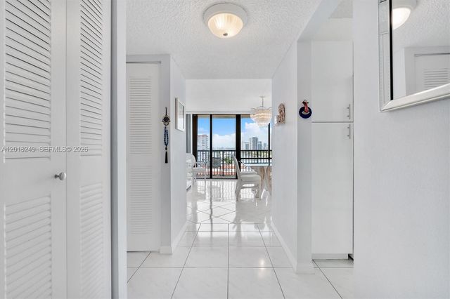 2017 S Ocean Dr 910, Hallandale Beach, FL 33009