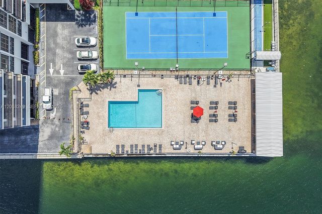 2017 S Ocean Dr 910, Hallandale Beach, FL 33009