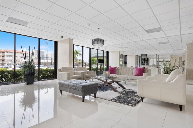 2017 S Ocean Dr 910, Hallandale Beach, FL 33009