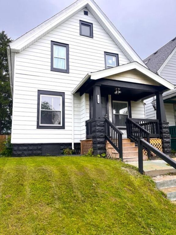 3146 N 15th STREET, Milwaukee, WI 53206
