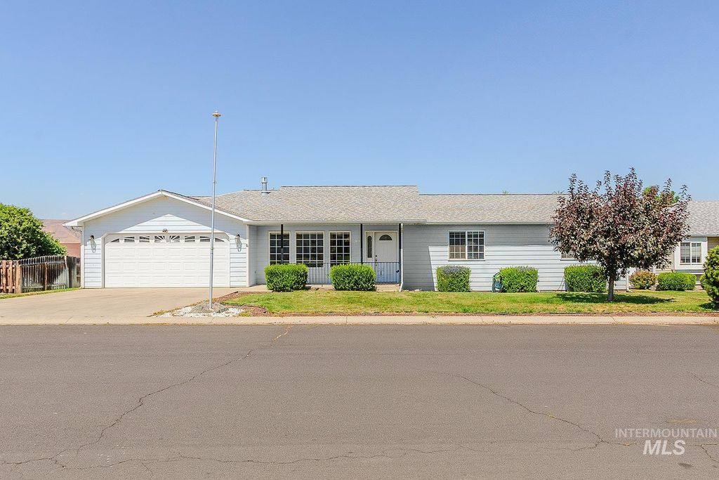 919 Magnolia Street, Lewiston, ID 83501