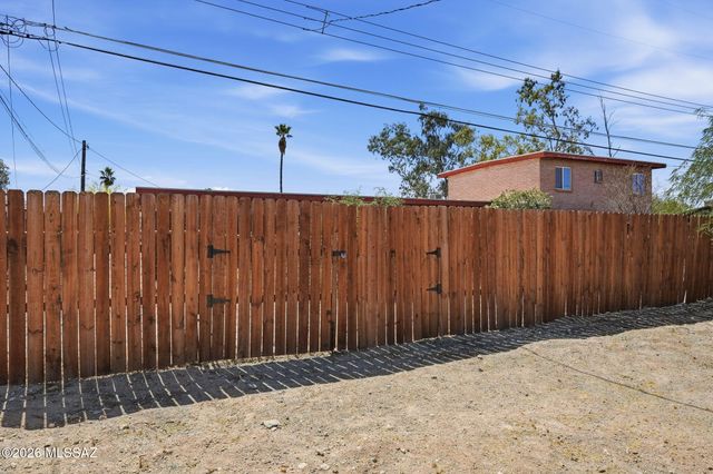 326 E Linden Street, Tucson, AZ 85705
