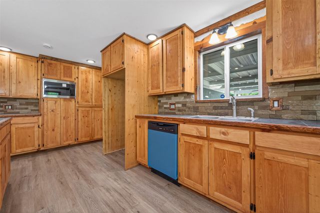 12163 Oak Leaf Road, Conroe, TX 77303