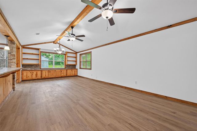 12163 Oak Leaf Road, Conroe, TX 77303