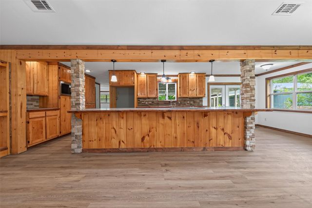 12163 Oak Leaf Road, Conroe, TX 77303