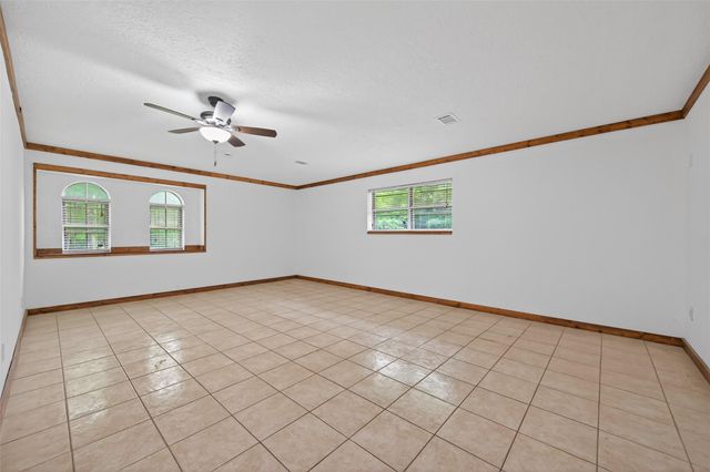 12163 Oak Leaf Road, Conroe, TX 77303