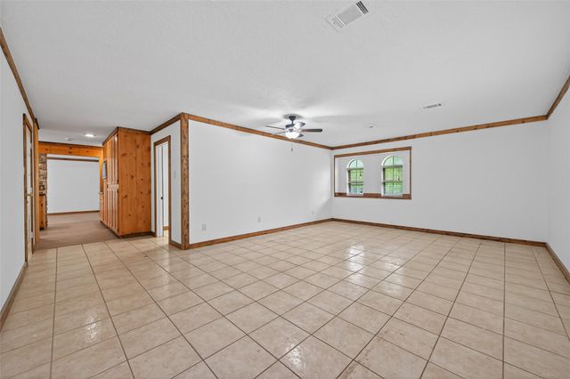 12163 Oak Leaf Road, Conroe, TX 77303