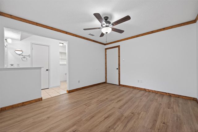 12163 Oak Leaf Road, Conroe, TX 77303