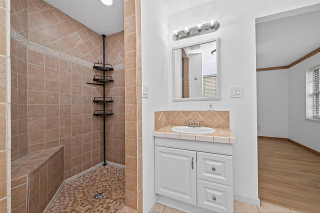 12163 Oak Leaf Road, Conroe, TX 77303