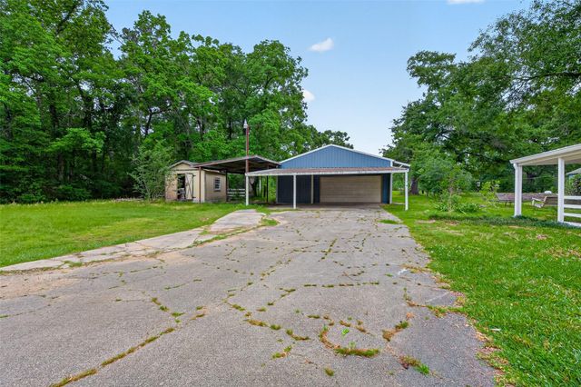 12163 Oak Leaf Road, Conroe, TX 77303
