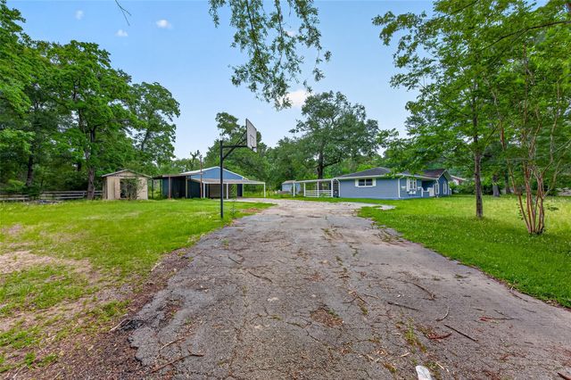 12163 Oak Leaf Road, Conroe, TX 77303