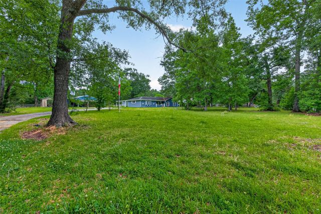 12163 Oak Leaf Road, Conroe, TX 77303