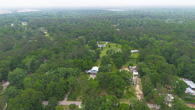 12163 Oak Leaf Road, Conroe, TX 77303