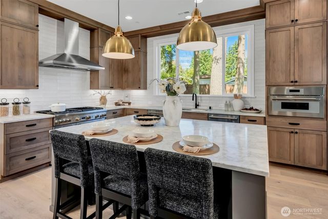 13004 NE 112th Street, Kirkland, WA 98033
