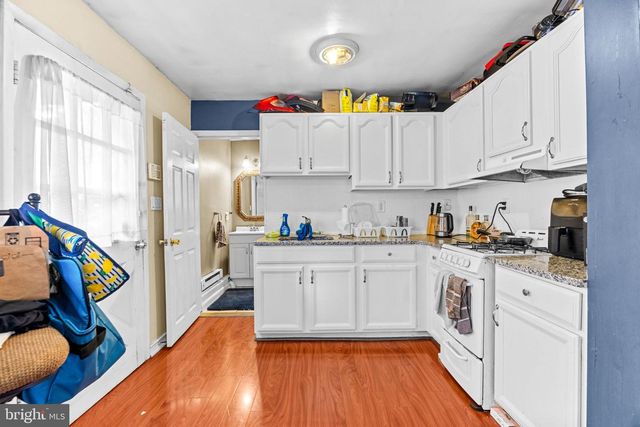 214 S CASTLE ST, Baltimore, MD 21231