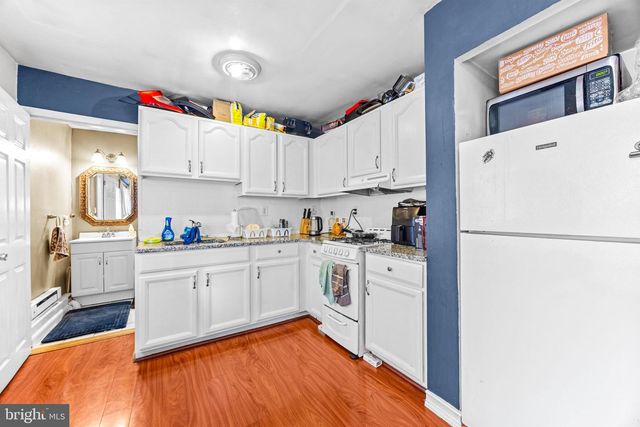 214 S CASTLE ST, Baltimore, MD 21231