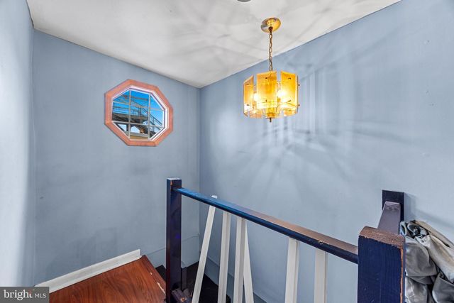 214 S CASTLE ST, Baltimore, MD 21231