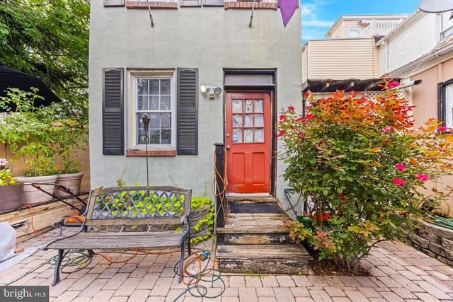 214 S CASTLE ST, Baltimore, MD 21231